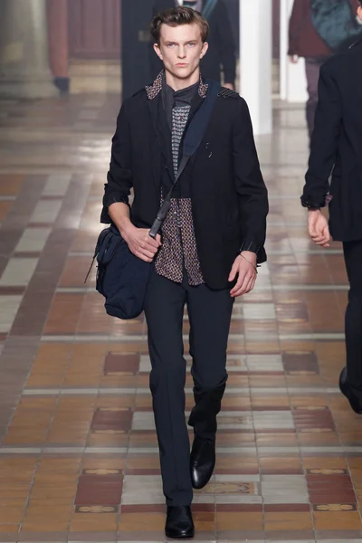Look 40